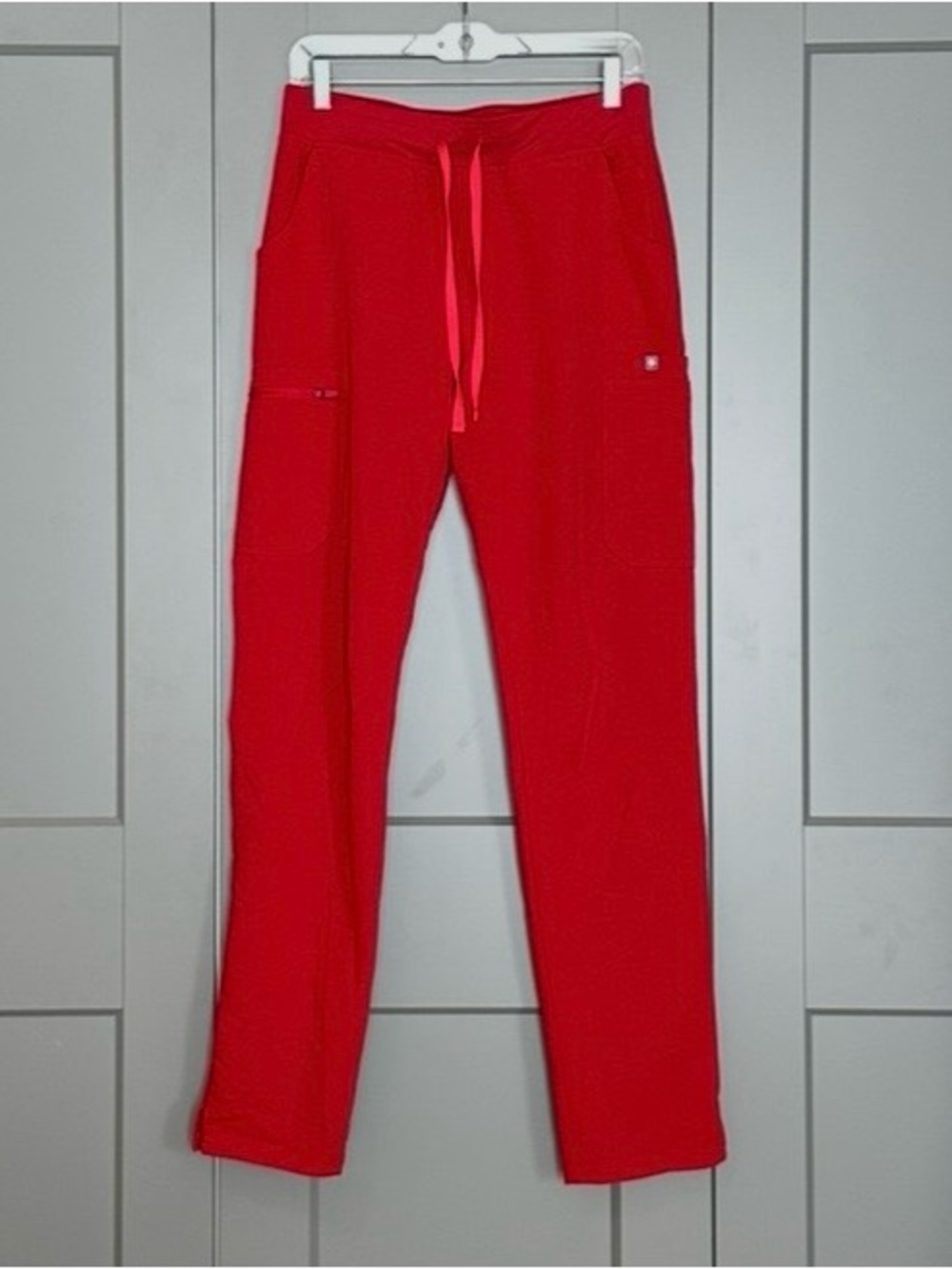 FIGS Technical Collection Yola Yoga Scrub Pants W21SW2019T Red Size Small Tall